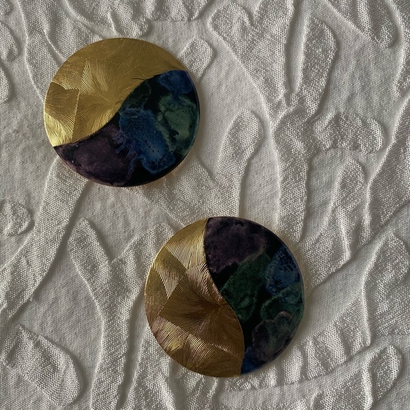 Vintage large stud earrings - Picture 3 of 4